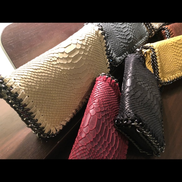 Leather bags - Picture 4 of 7
